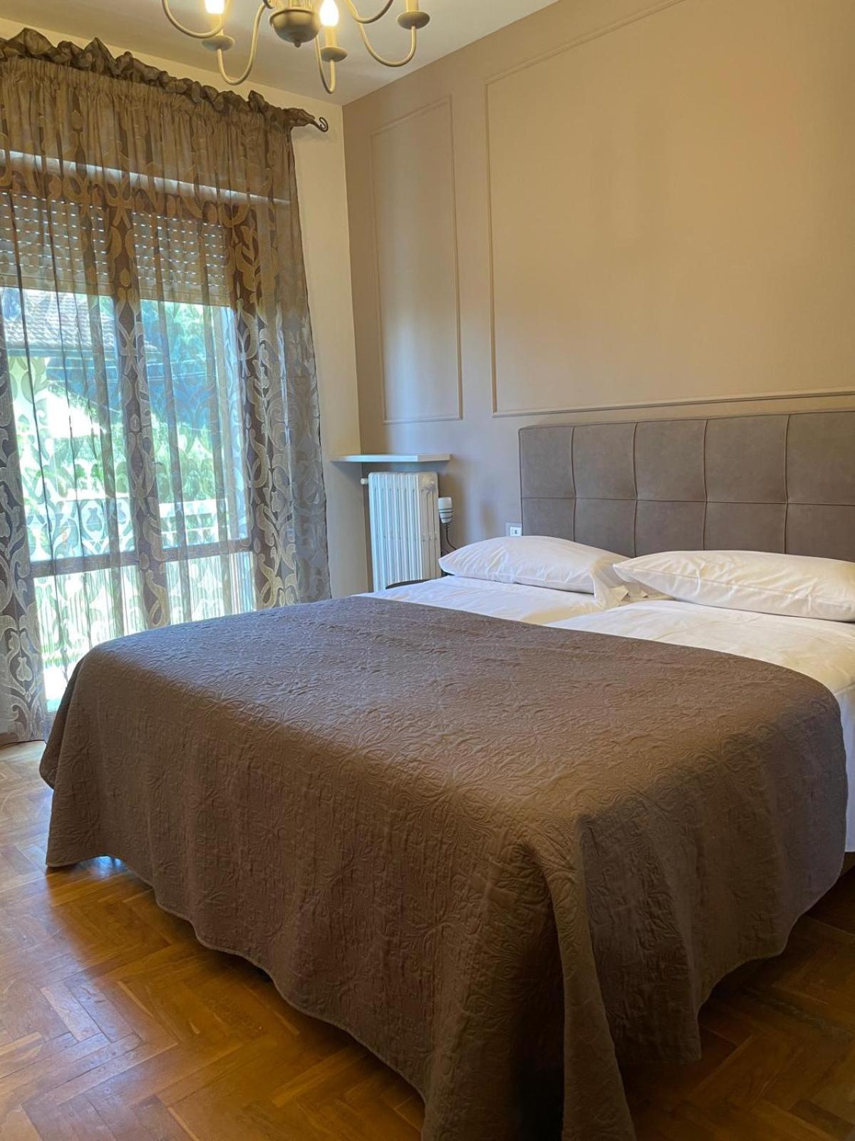 Residenza Sandrini Гамбаси Терме Екстериор снимка
